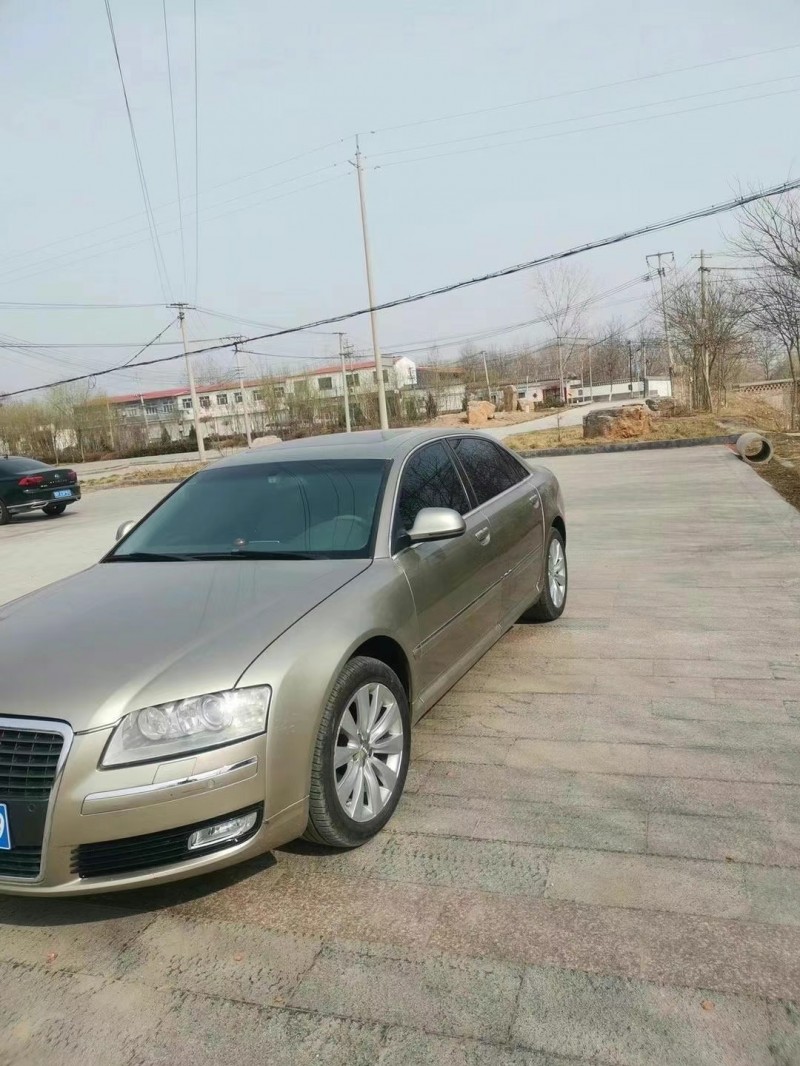 济南10年奥迪A8L7