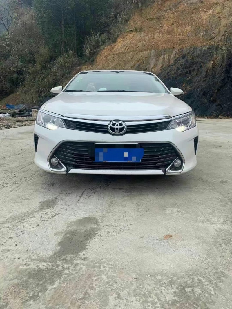 益阳17年丰田凯美瑞1