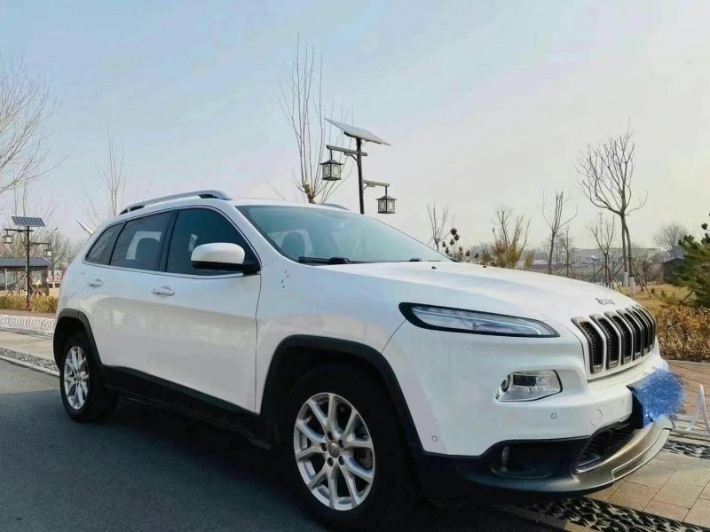 天津16年Jeep自由光3