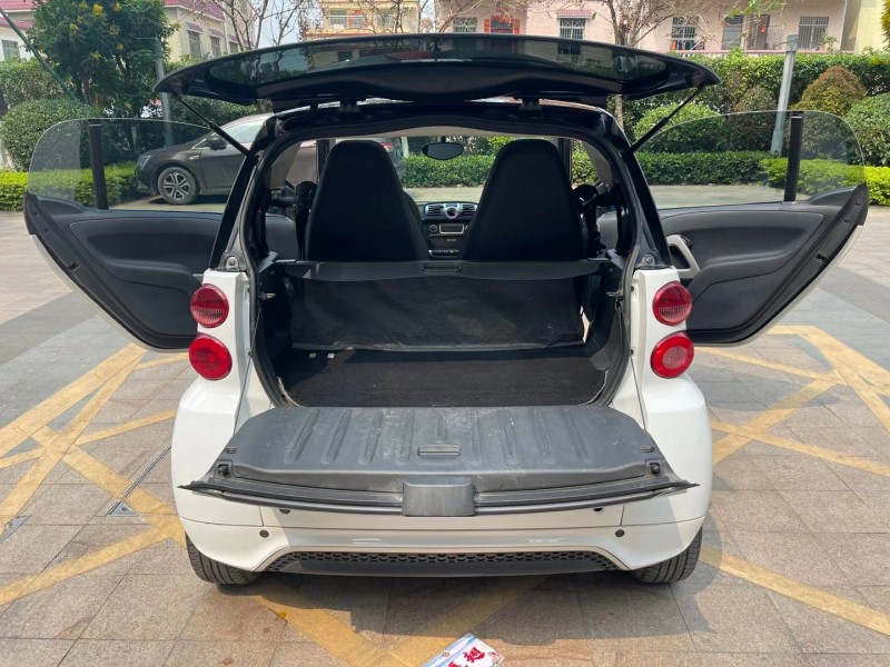 中山13年奔驰smart9