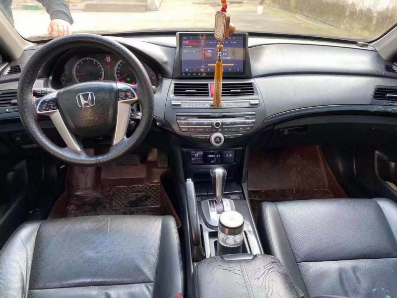 济宁13年本田雅阁5