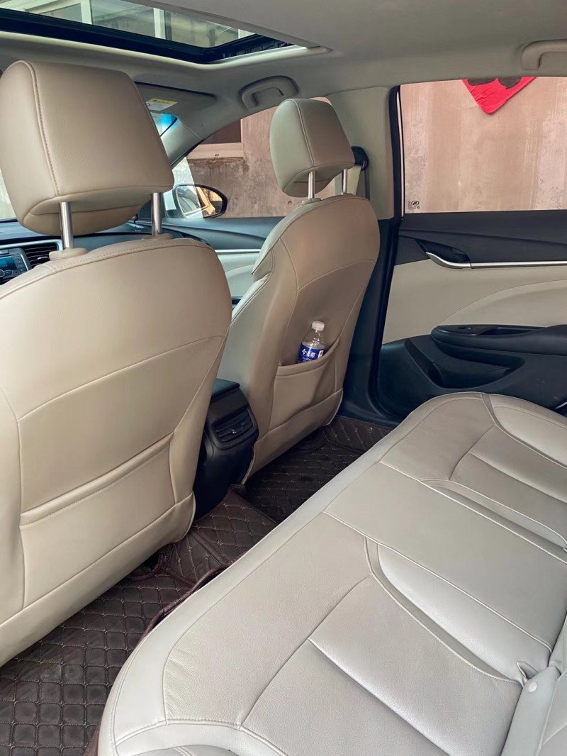 济宁18年别克英朗4