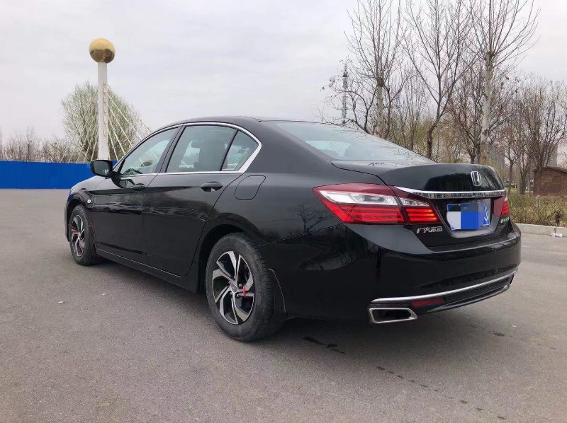 邢台18年本田雅阁7