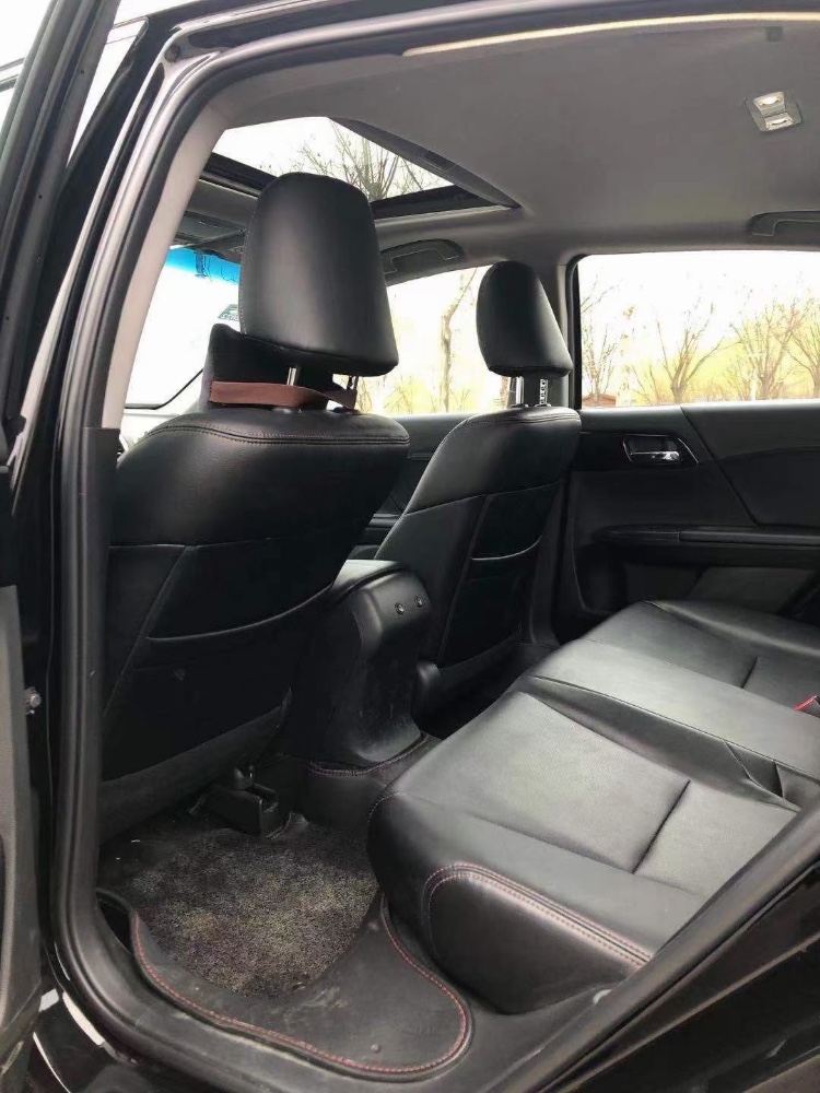 邢台18年本田雅阁5