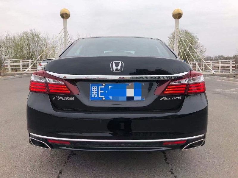 邢台18年本田雅阁8