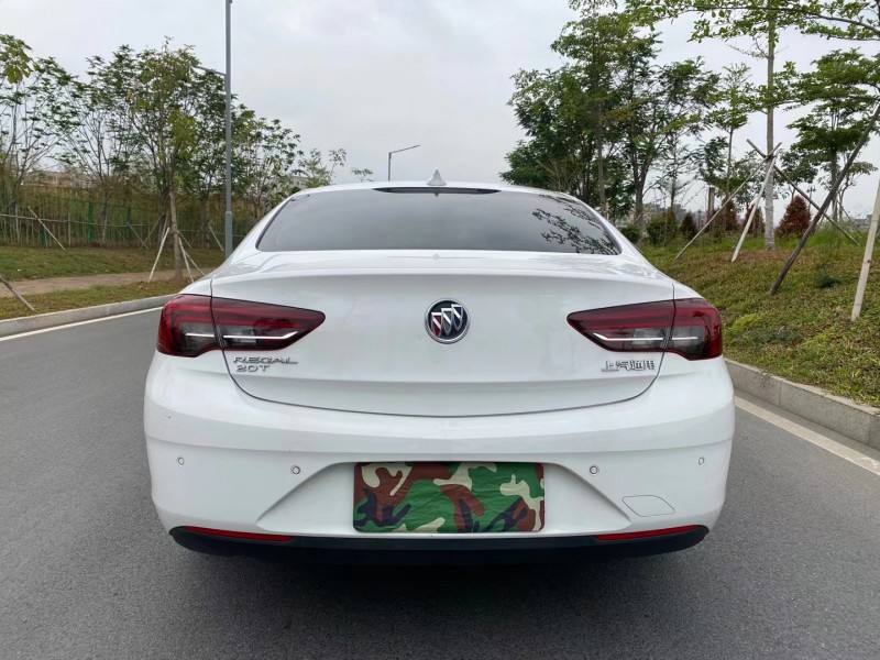 东莞19年别克君威9