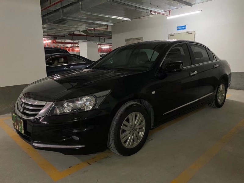 东莞13年本田雅阁3