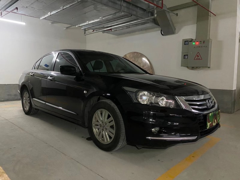 东莞13年本田雅阁2