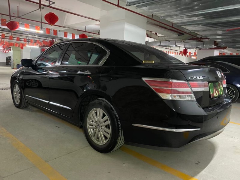 东莞13年本田雅阁4