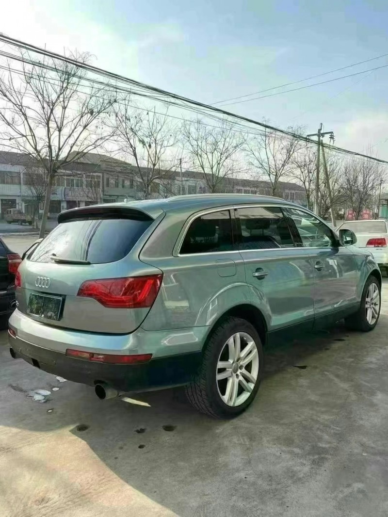 泰安07年奧迪Q76