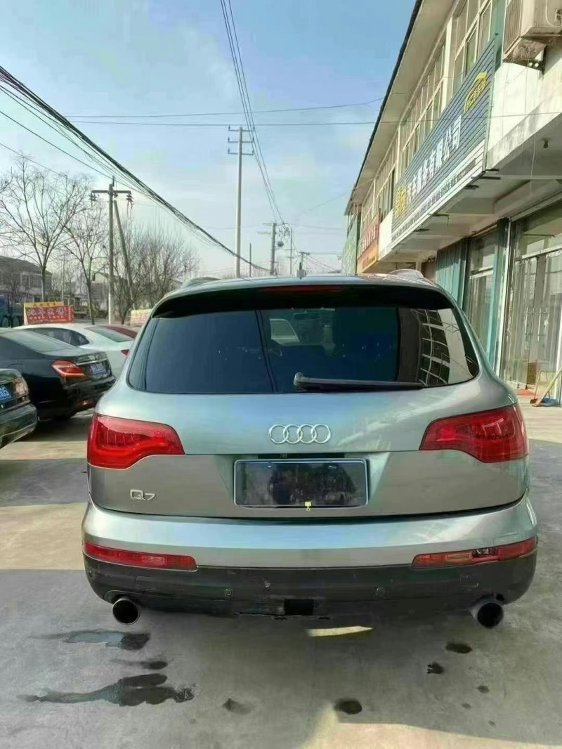 泰安07年奧迪Q77