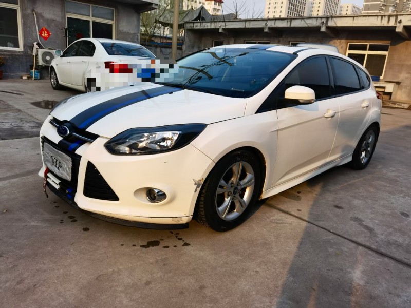 济宁15年福特福克斯3