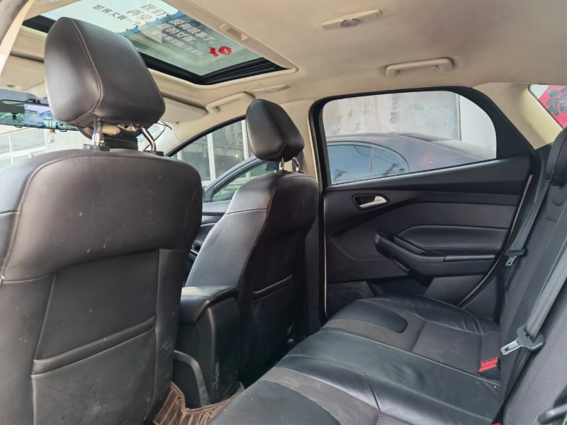 济宁15年福特福克斯6