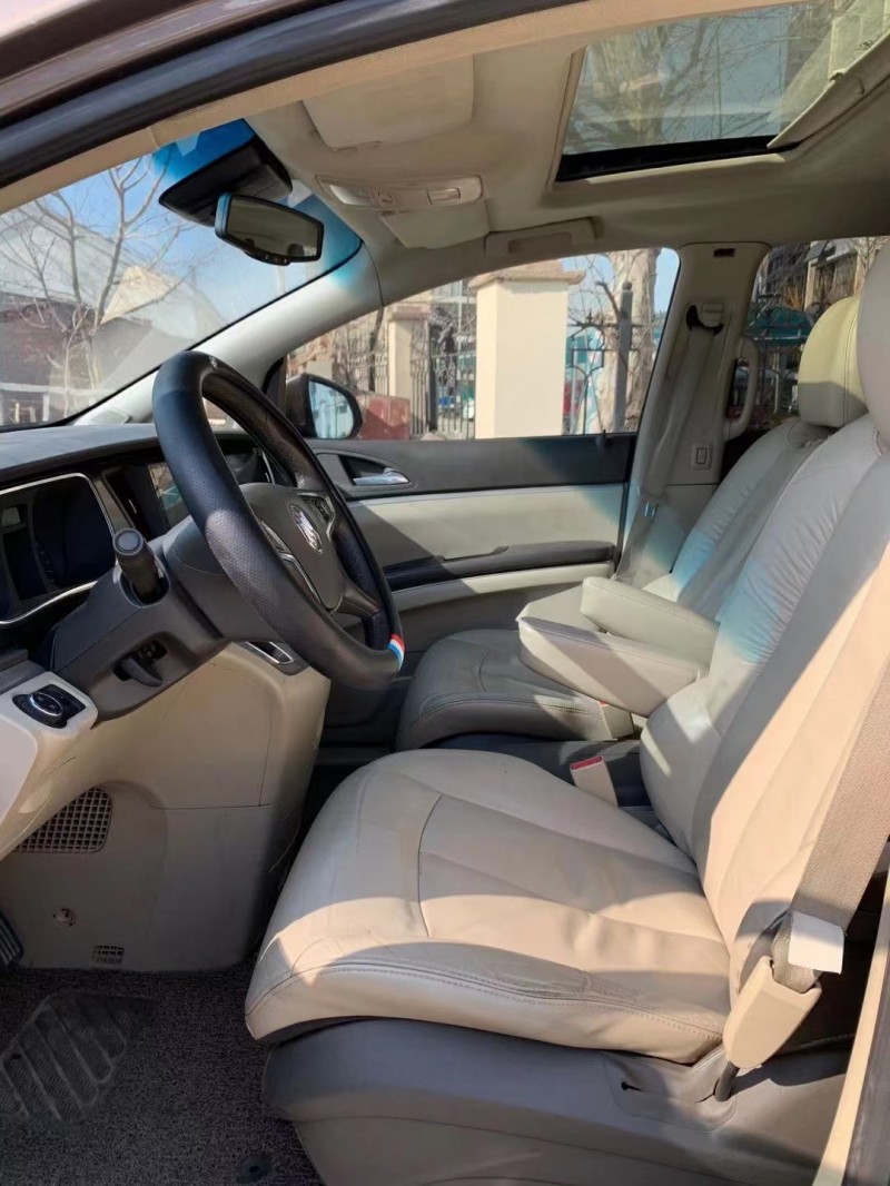 济宁13年别克GL84