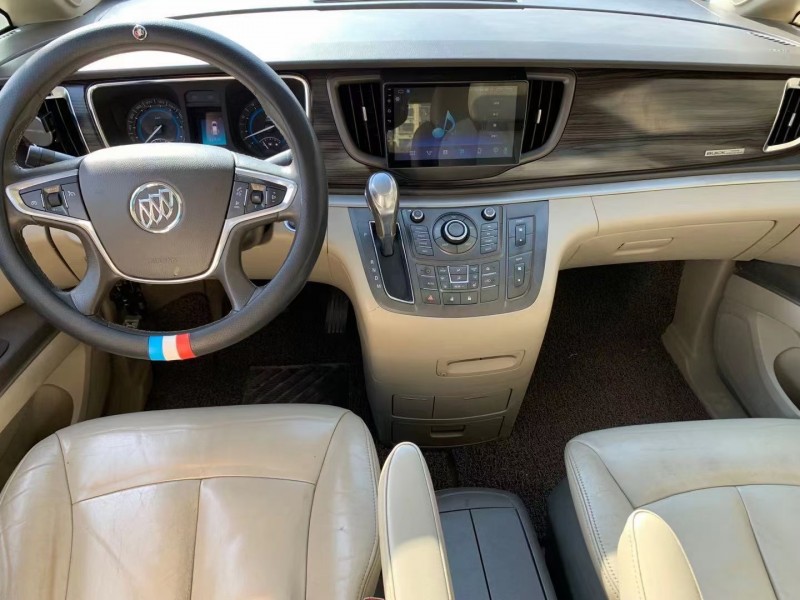 济宁13年别克GL86