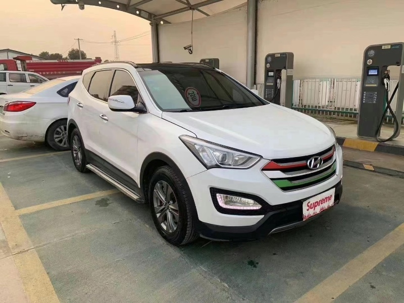 邢台15年现代全新胜达3