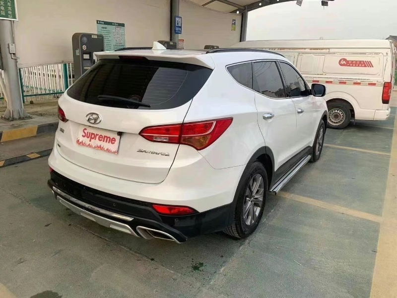 邢台15年现代全新胜达4