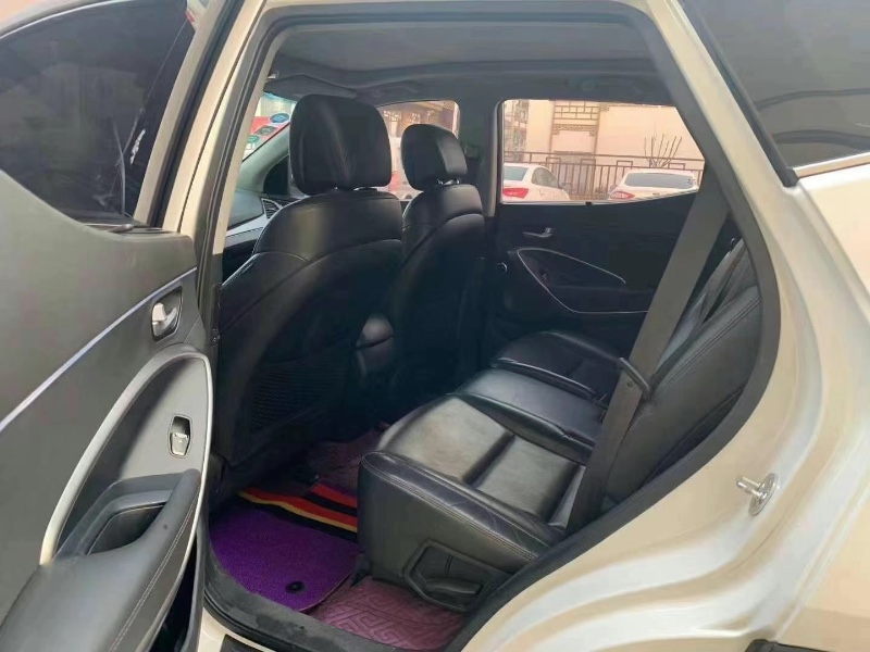 邢台15年现代全新胜达7