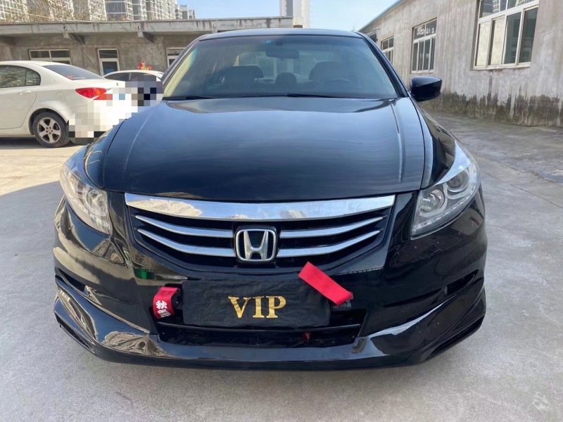 济宁12年本田雅阁9