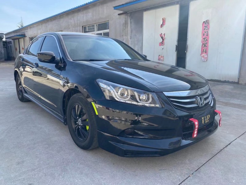 济宁12年本田雅阁8