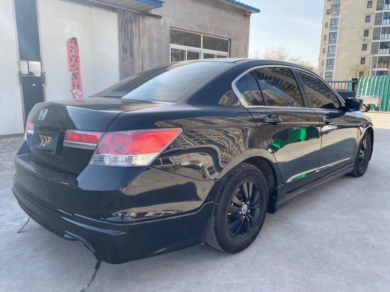 济宁12年本田雅阁3