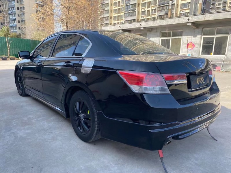 济宁12年本田雅阁2