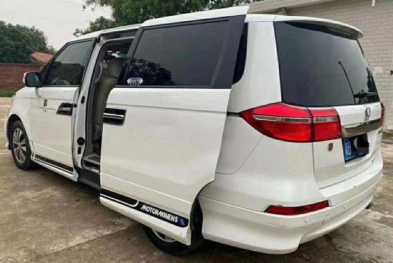 东莞12年本田艾力绅5