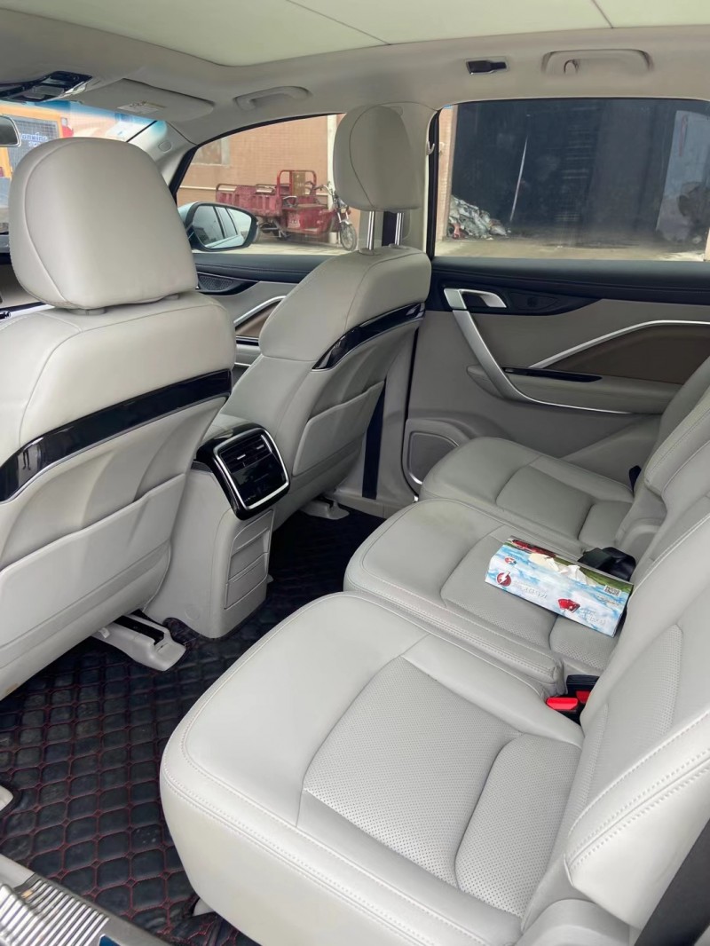 东莞19年吉利嘉际4