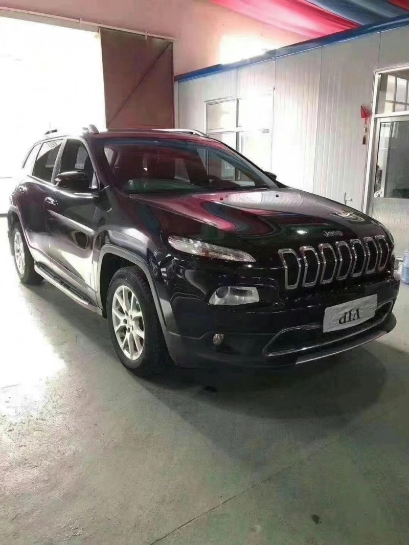 濟南18年Jeep自由光7