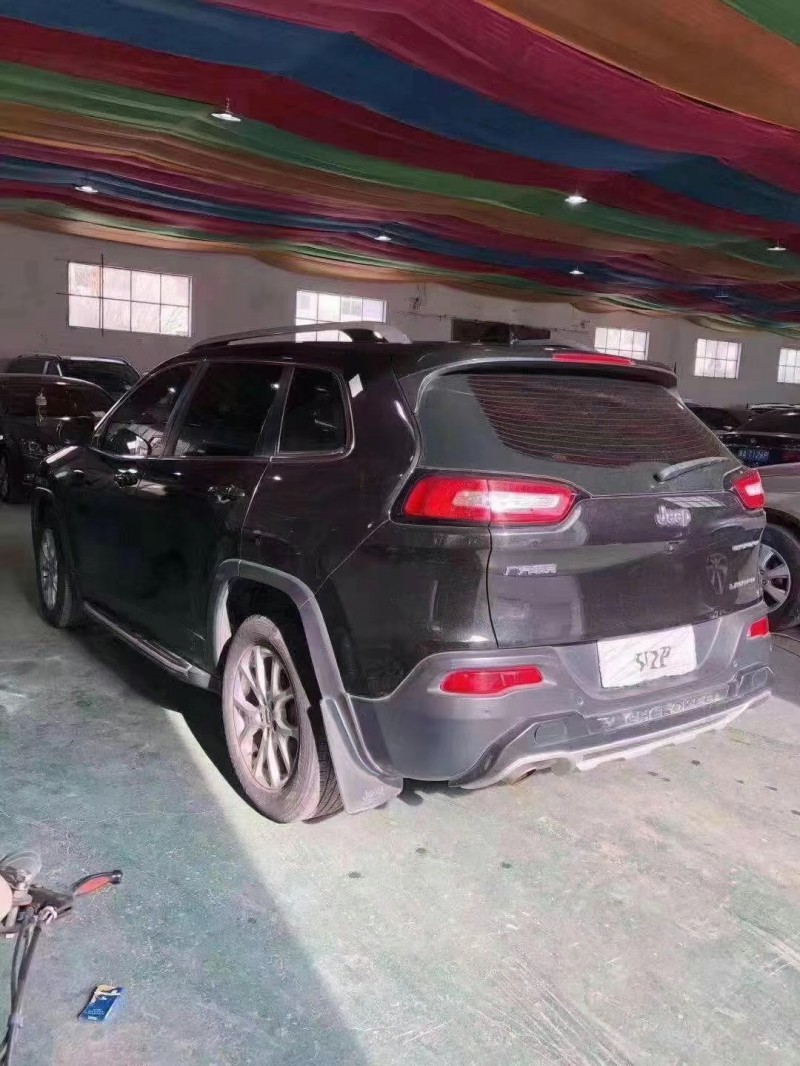 濟南18年Jeep自由光4