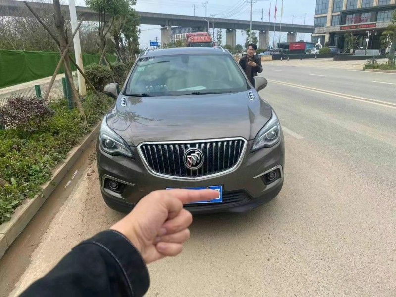 武汉16年别克昂科威1