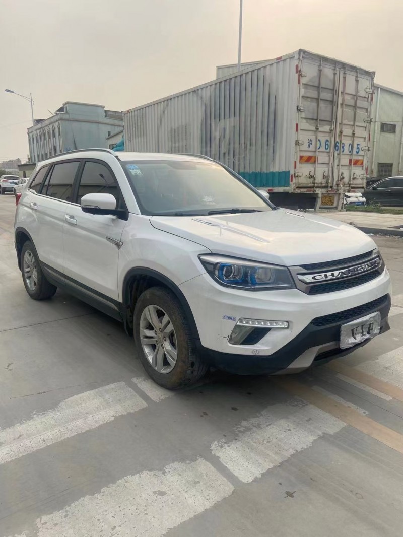 东莞18年长安汽车CS752