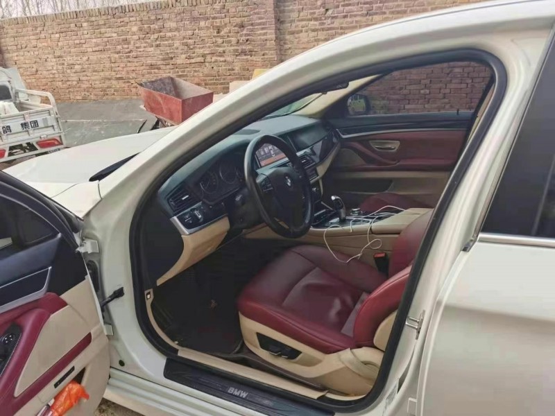 保定12年宝马5系4