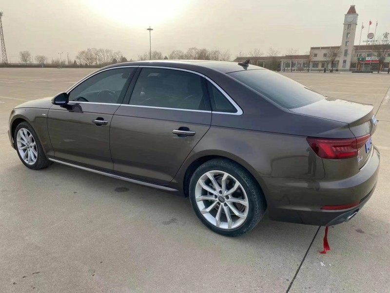 济宁18年奥迪A4L7