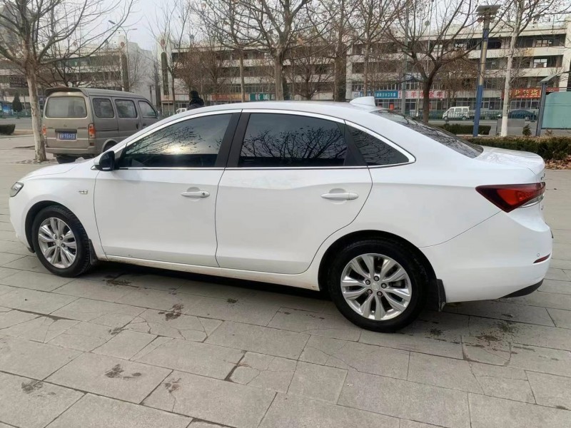 潍坊19年别克英朗4