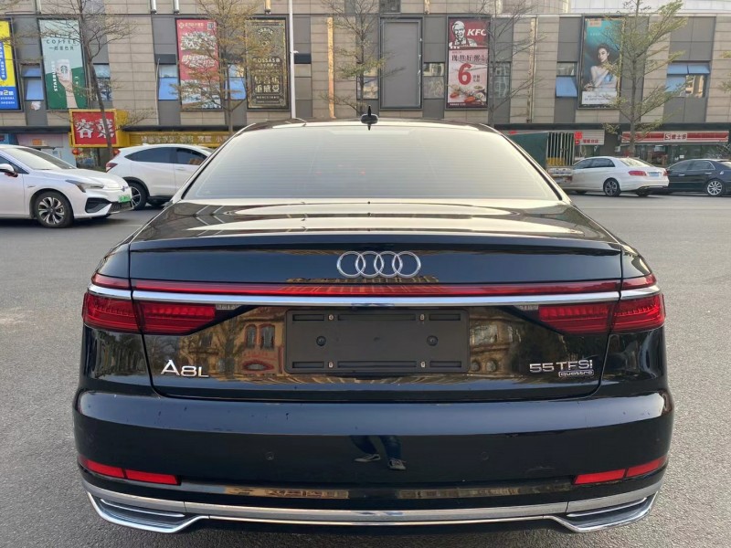 广州18年奥迪A8L4