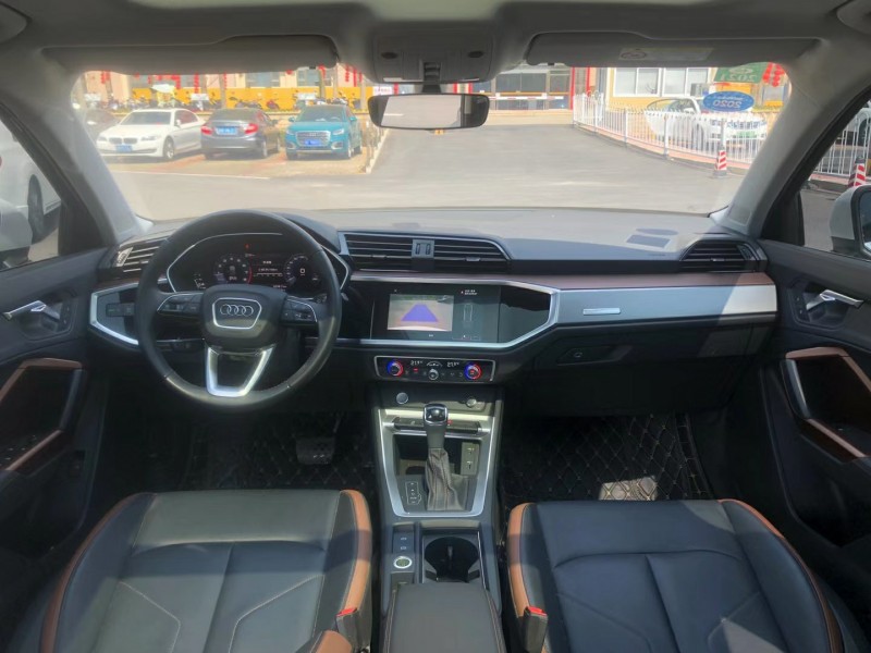 广州19年奥迪Q38