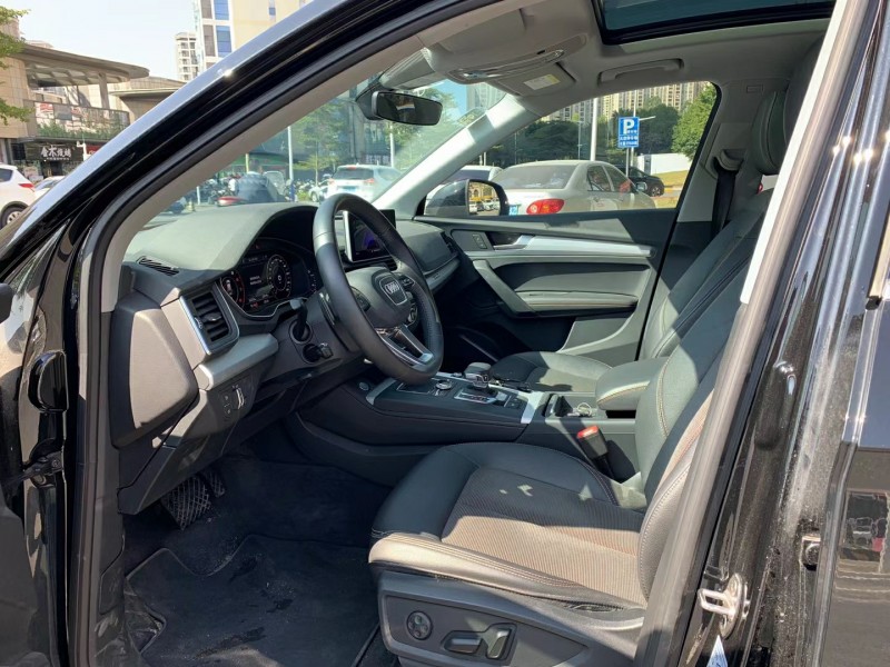 广州19年奥迪Q54