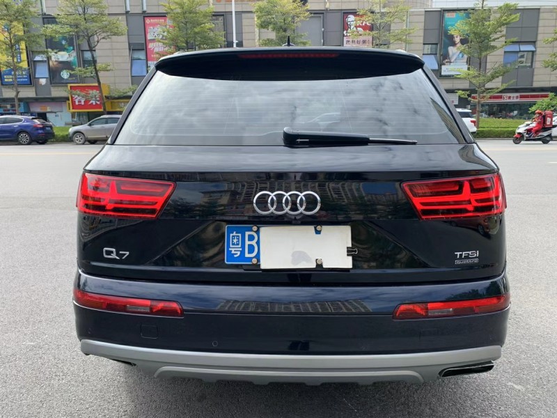 广州17年奥迪Q79