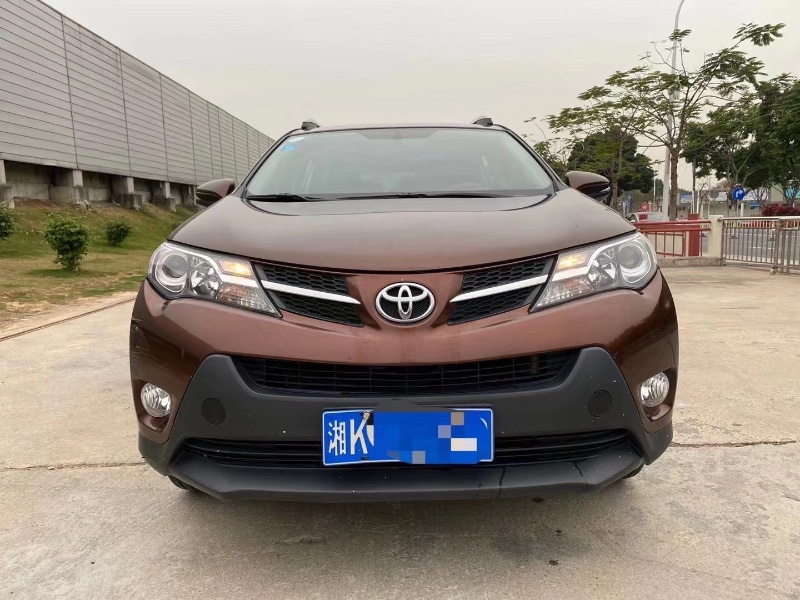 广州17年丰田RAV4荣放9