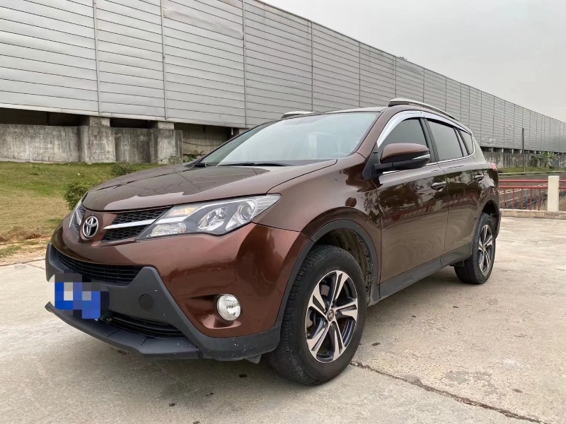 广州17年丰田RAV4荣放8