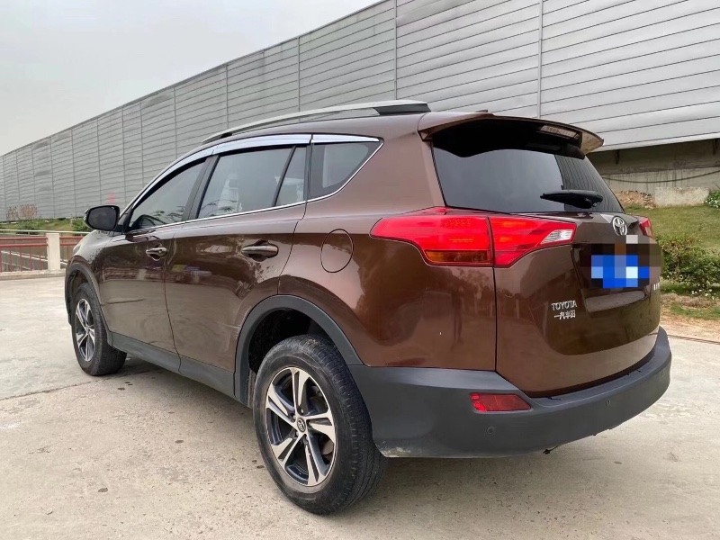广州17年丰田RAV4荣放5