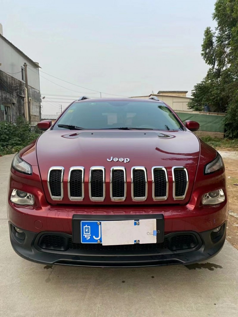 江門18年Jeep自由光8
