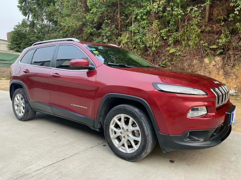 江門18年Jeep自由光6