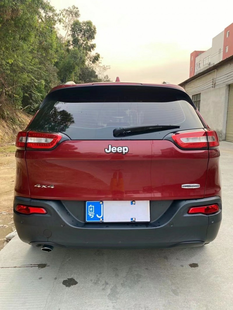 江門18年Jeep自由光1