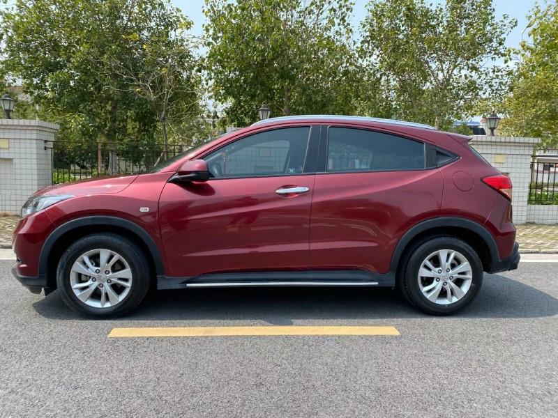 中山17年本田缤智3