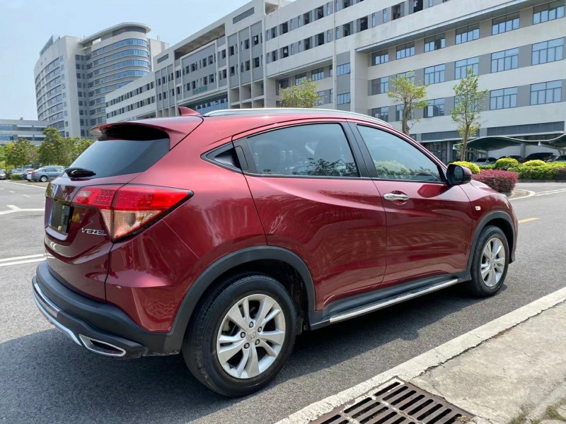 中山17年本田缤智4