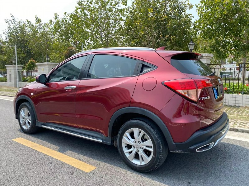 中山17年本田缤智6