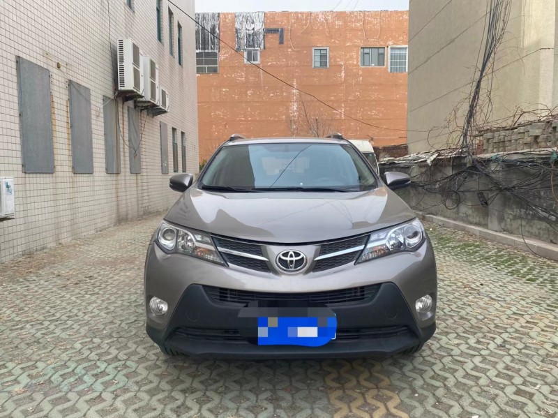 青岛15年丰田RAV4荣放1