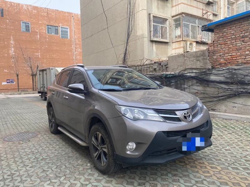 青岛15年丰田RAV4荣放2